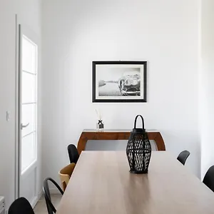 https://le-concorde-3-appartement-standing-terrasse.fr-provencehotel.com