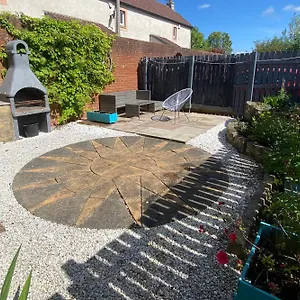 Cosy With Free Parking Close To Airport Édimbourg
