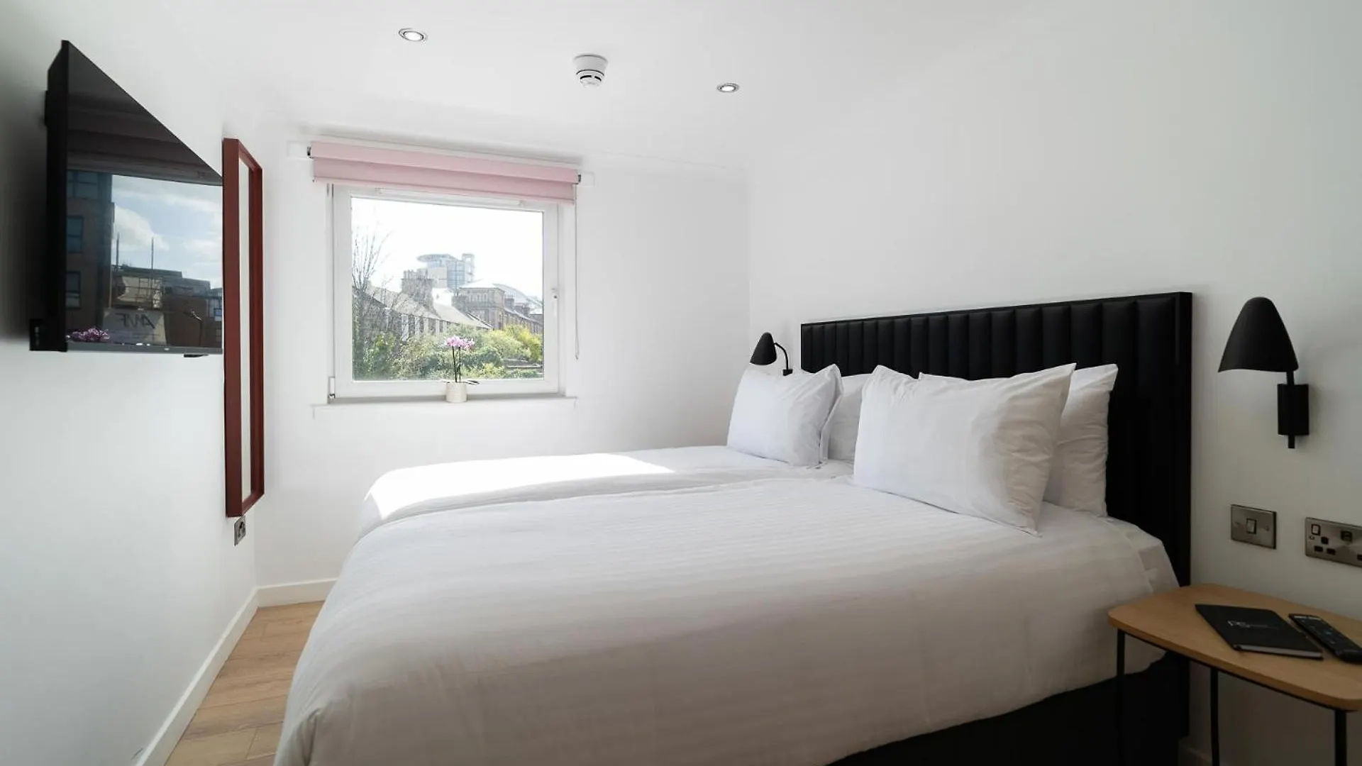 Premier Suites Edinburgh Fountain Court