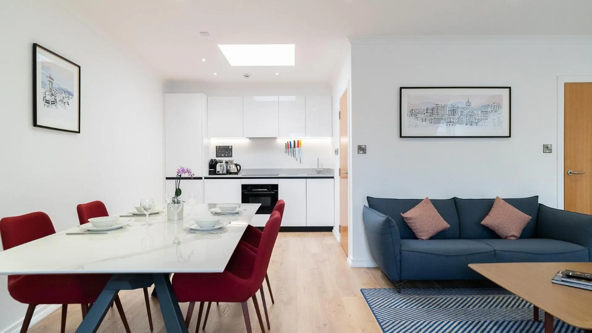 Premier Suites Edinburgh Fountain Court 0*,  영국